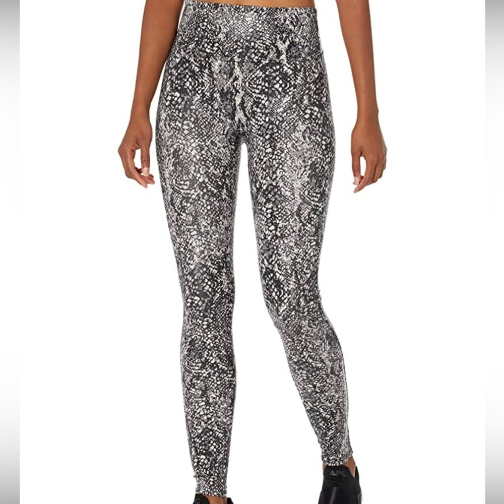 Spanx faux leather snake shine leggings brand new NWT discontinued!!